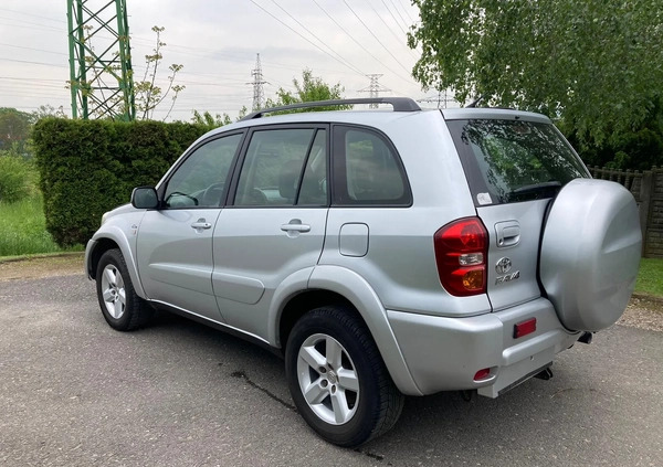 Toyota RAV4 cena 10900 przebieg: 211000, rok produkcji 2003 z Zelów małe 191